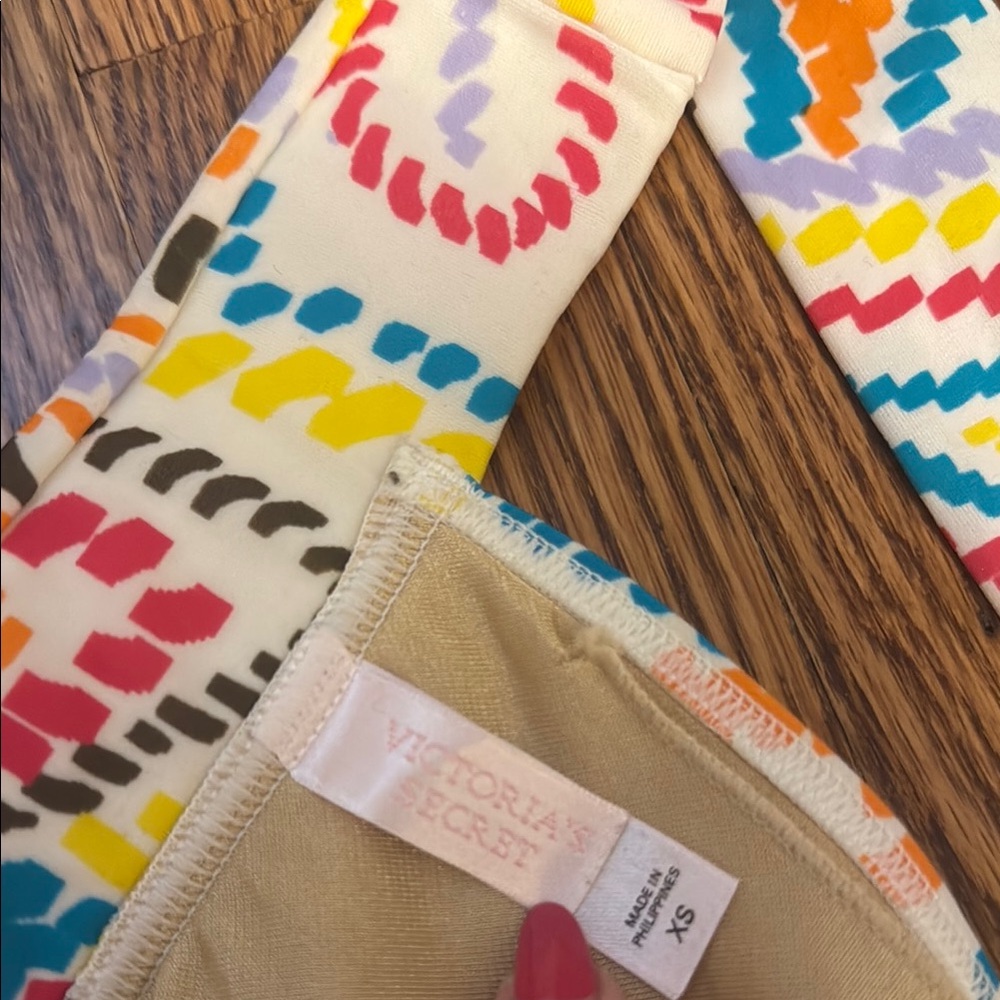 Colorful Patterned Bikini Set - Picture 5 of 7